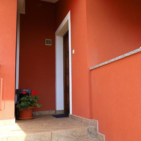 Apartment Zita With 1 Bedroom In Relaxing Surroundings Near Umag أوماغ المظهر الخارجي الصورة